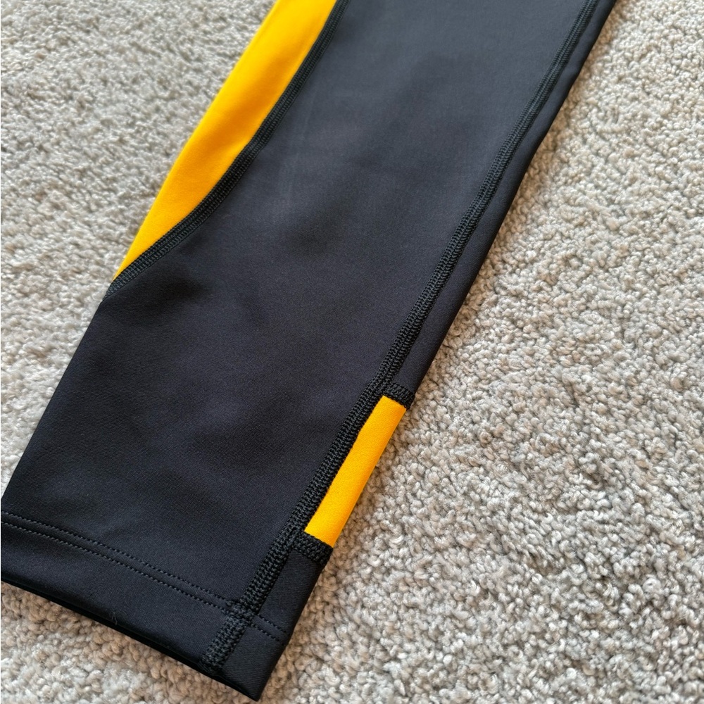 Peloton Here Now High waisted Color-block Black Workout Leggings Size Medium - Picture 4 of 7